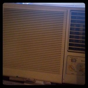 10,000 BTU Air conditioner